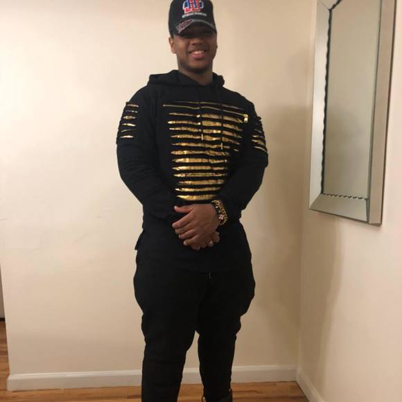 Meet your Posher, Moises - Picture 1 of 1